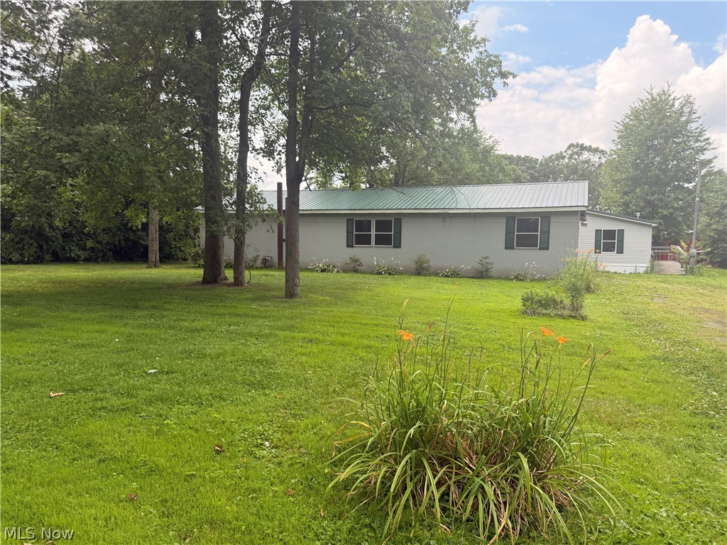 1843 Woodland Drive Columbiana OH 44408