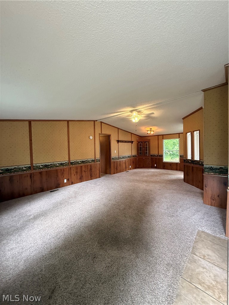 1843 Woodland Drive Columbiana OH 44408