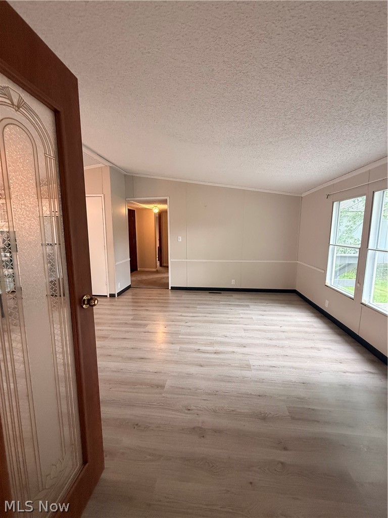 1843 Woodland Drive Columbiana OH 44408