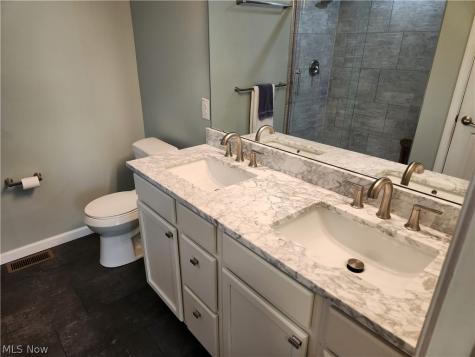 218 Stone Ridge Way Berea OH 44017