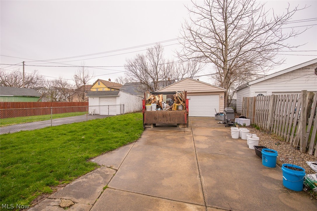 11412 Thrush Avenue Cleveland OH 44111