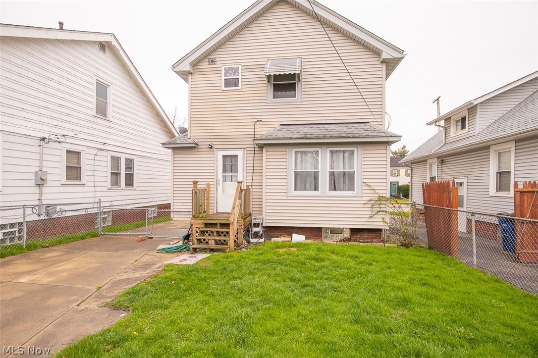 11412 Thrush Avenue Cleveland OH 44111