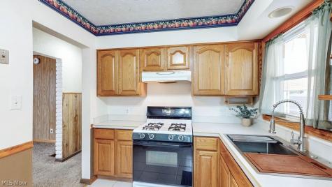 841 Caddo Avenue Akron OH 44305