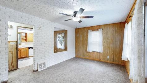 841 Caddo Avenue Akron OH 44305