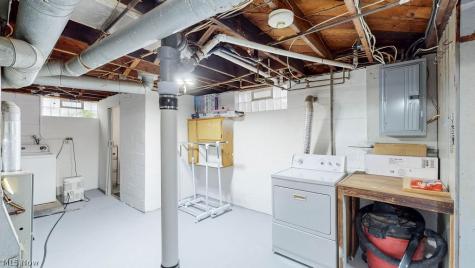 841 Caddo Avenue Akron OH 44305