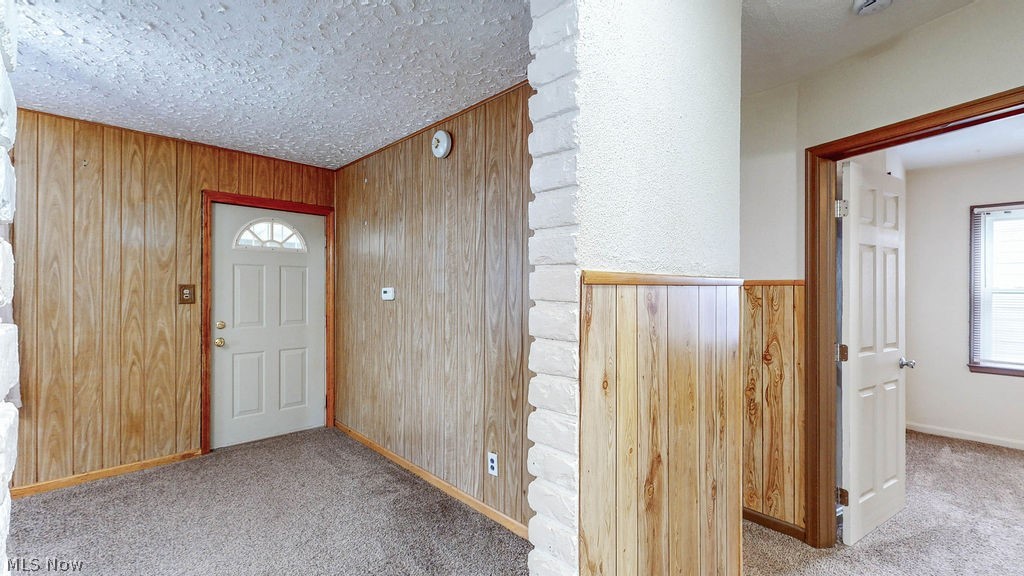 841 Caddo Avenue Akron OH 44305