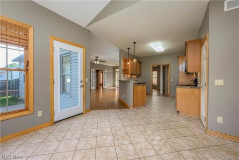 1436 Glenbrook Avenue Louisville OH 44641
