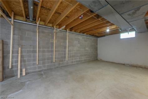 1436 Glenbrook Avenue Louisville OH 44641