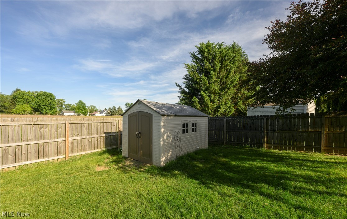 1436 Glenbrook Avenue Louisville OH 44641