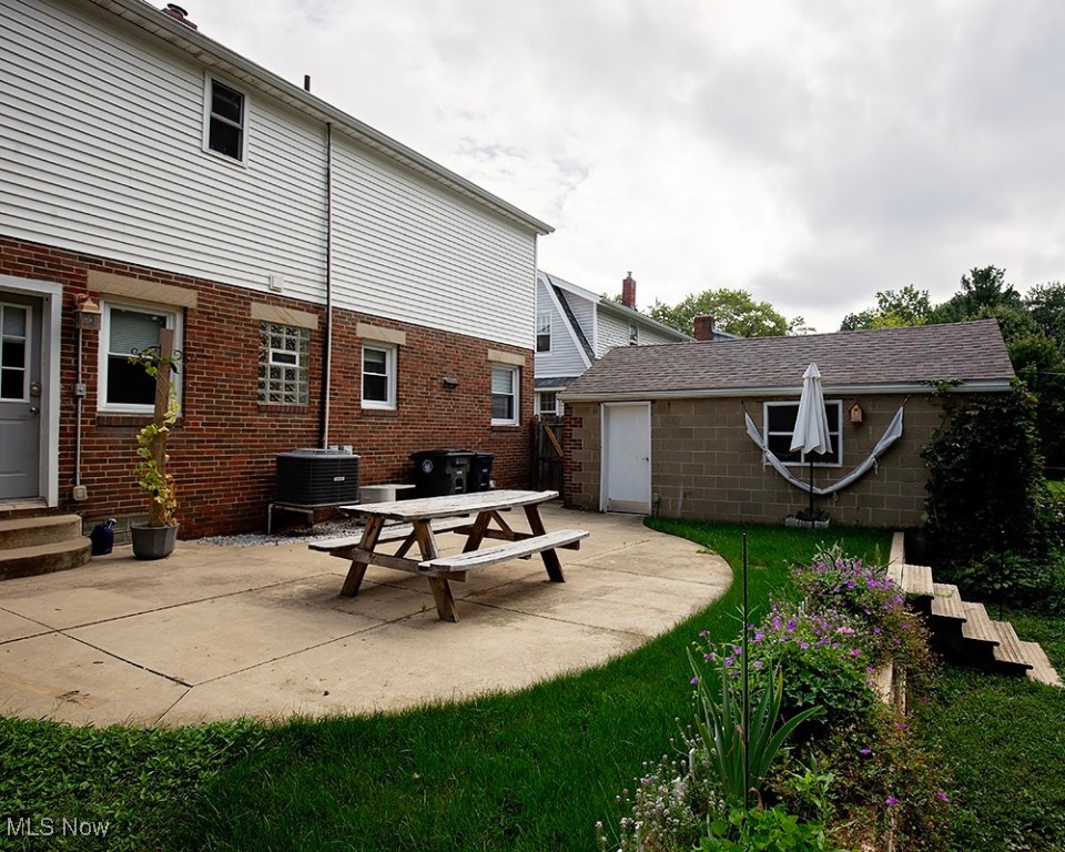 1400 Westvale Avenue Akron OH 44313