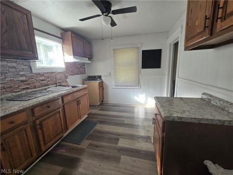 4072 E 72nd Street Cleveland OH 44105