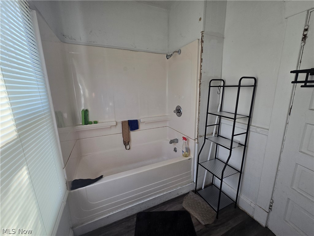 4072 E 72nd Street Cleveland OH 44105
