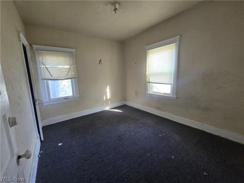 4072 E 72nd Street Cleveland OH 44105