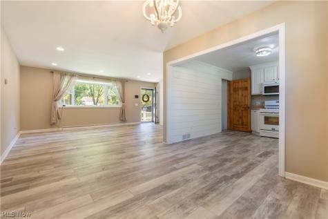 6787 Glenmere Avenue NE Canton OH 44721
