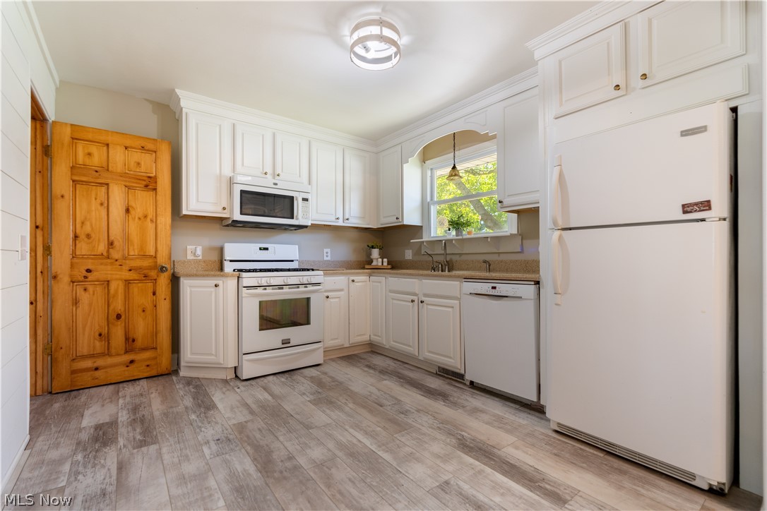 6787 Glenmere Avenue NE Canton OH 44721