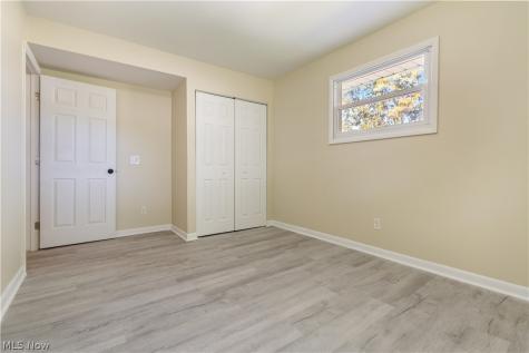 6787 Glenmere Avenue NE Canton OH 44721
