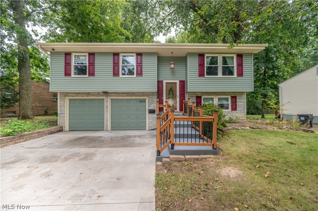 4851 Woodridge Drive Youngstown OH 44515