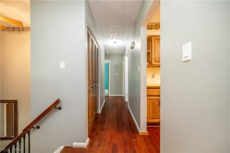 4851 Woodridge Drive Youngstown OH 44515