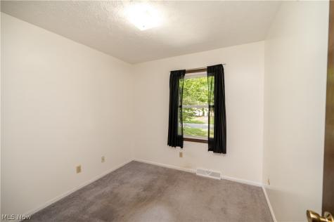 4851 Woodridge Drive Youngstown OH 44515