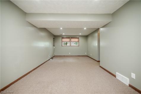 4851 Woodridge Drive Youngstown OH 44515