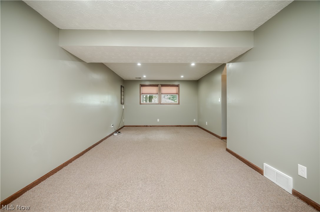 4851 Woodridge Drive Youngstown OH 44515