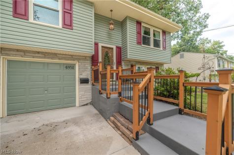 4851 Woodridge Drive Youngstown OH 44515
