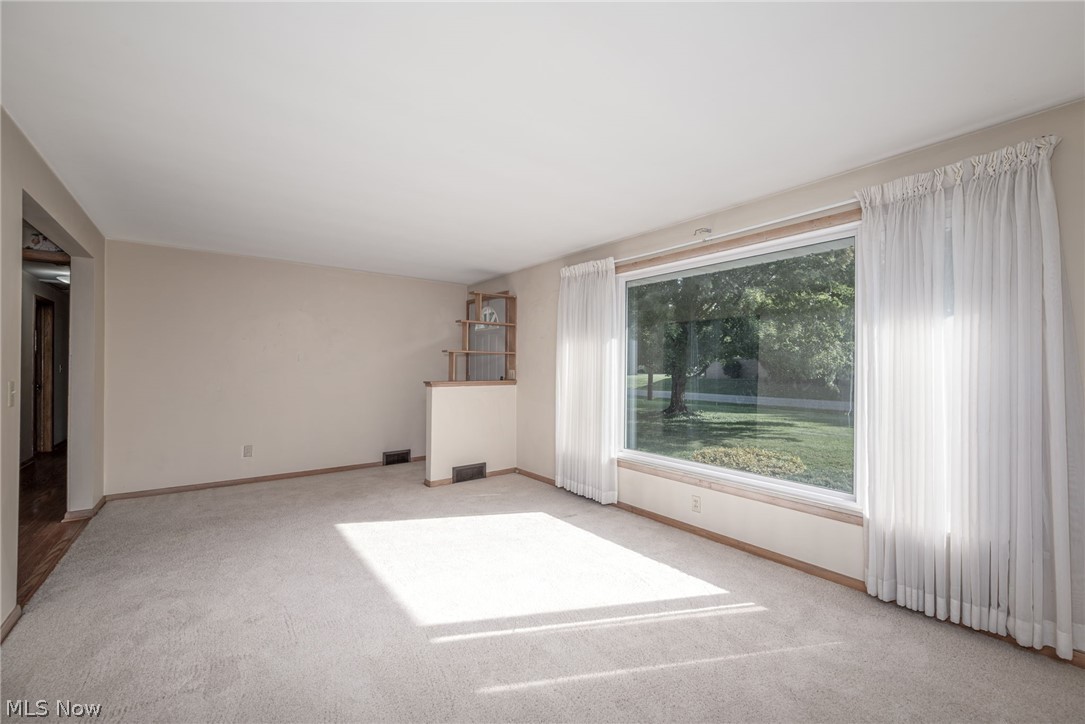 5665 Echodell Avenue NW North Canton OH 44720