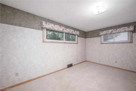 5665 Echodell Avenue NW North Canton OH 44720