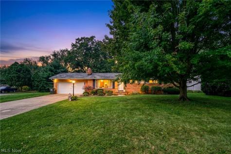 5665 Echodell Avenue NW North Canton OH 44720