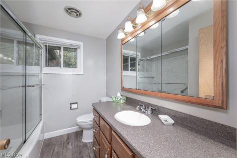 5665 Echodell Avenue NW North Canton OH 44720