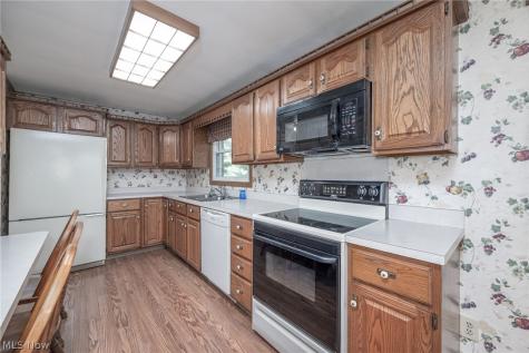 5665 Echodell Avenue NW North Canton OH 44720