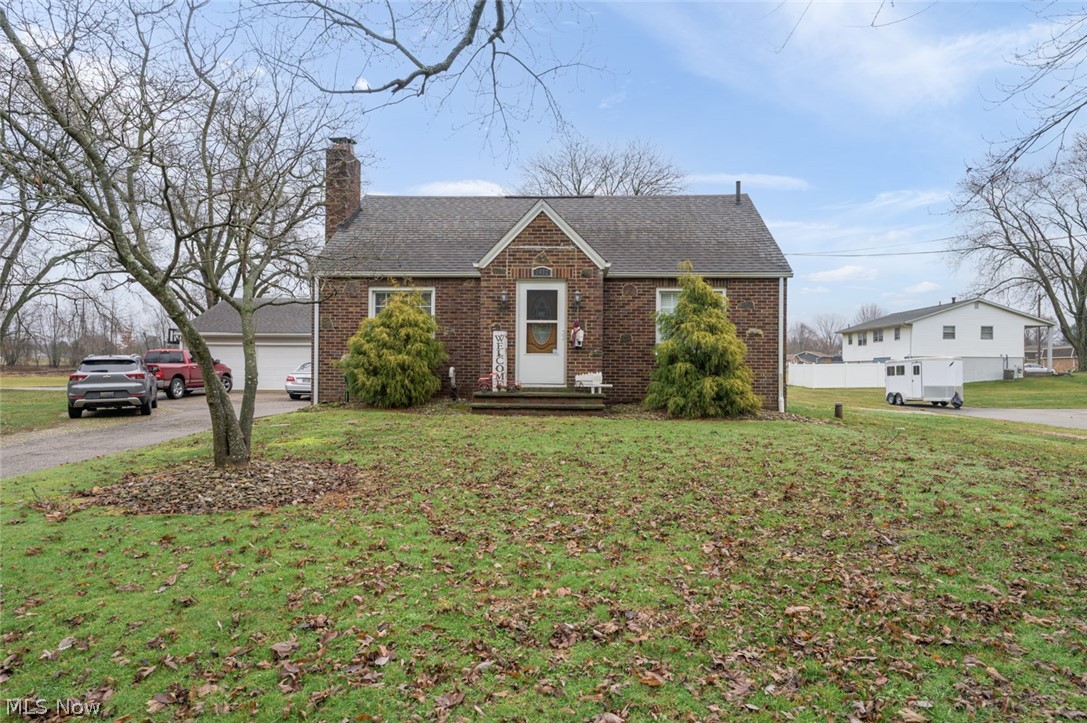 1402 S Chapel Street Louisville OH 44641