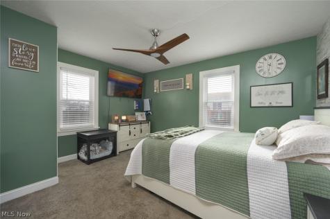 1402 S Chapel Street Louisville OH 44641