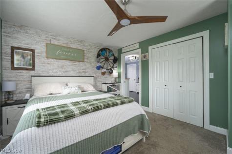 1402 S Chapel Street Louisville OH 44641