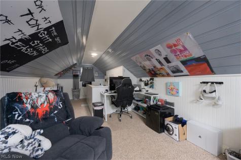 1402 S Chapel Street Louisville OH 44641