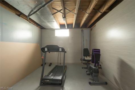1402 S Chapel Street Louisville OH 44641