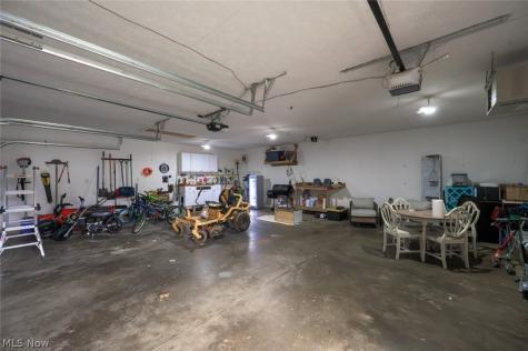 1402 S Chapel Street Louisville OH 44641