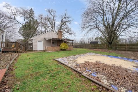 1402 S Chapel Street Louisville OH 44641