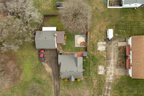 1402 S Chapel Street Louisville OH 44641
