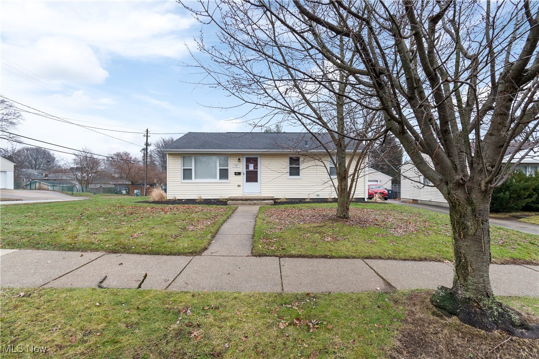 581 Stanley Road Akron OH 44312