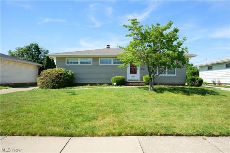 651 E Parkleigh Drive Seven Hills OH 44131