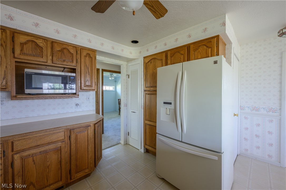 651 E Parkleigh Drive Seven Hills OH 44131