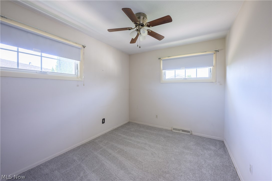 651 E Parkleigh Drive Seven Hills OH 44131