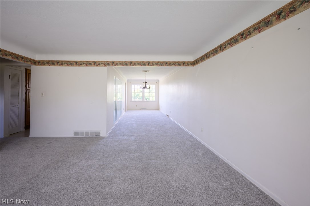 651 E Parkleigh Drive Seven Hills OH 44131