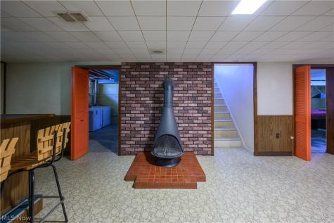 651 E Parkleigh Drive Seven Hills OH 44131