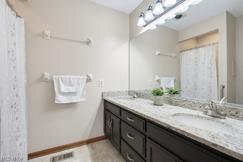 166 Sturbridge Drive Medina OH 44256