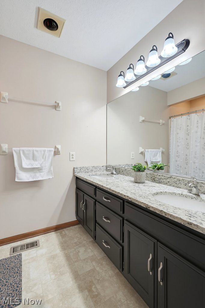 166 Sturbridge Drive Medina OH 44256