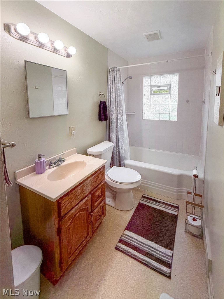426 Joan Avenue Girard OH 44420