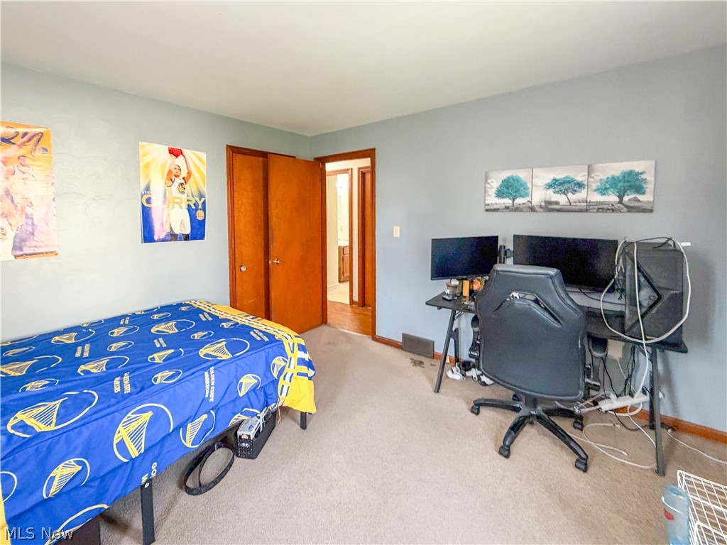 426 Joan Avenue Girard OH 44420