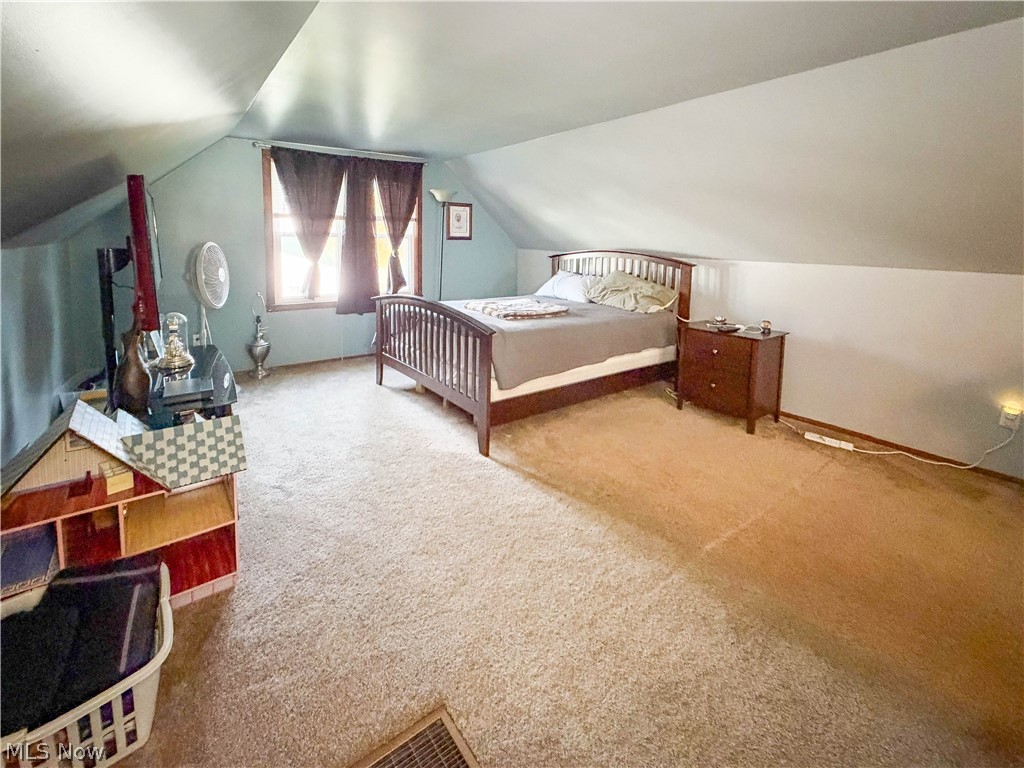426 Joan Avenue Girard OH 44420